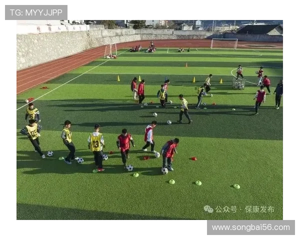 先烈中路小学足球明星展现青春风采助力校园体育文化发展 先烈中路小学足球明星展现青春风采助力校园体育文化发展